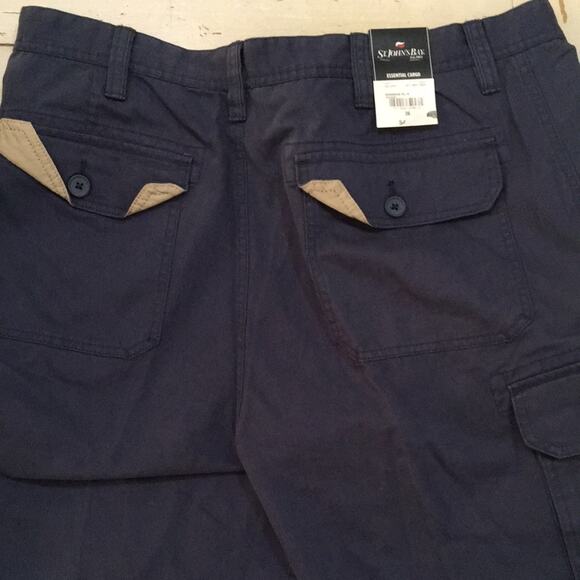 St. John’s Bay Essential Cargo Shorts Men’s 36 Brisbane Blue Classic Fit - Picture 5 of 5